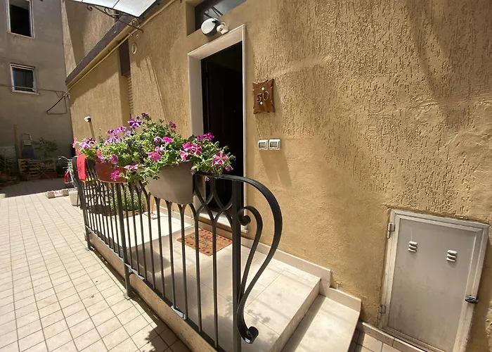 Bed and Breakfast Casa Riri 3*